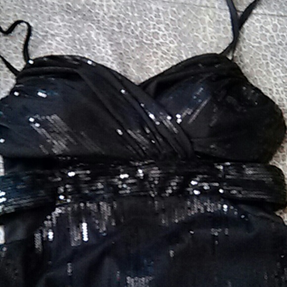 Black dress - Picture 4 of 4